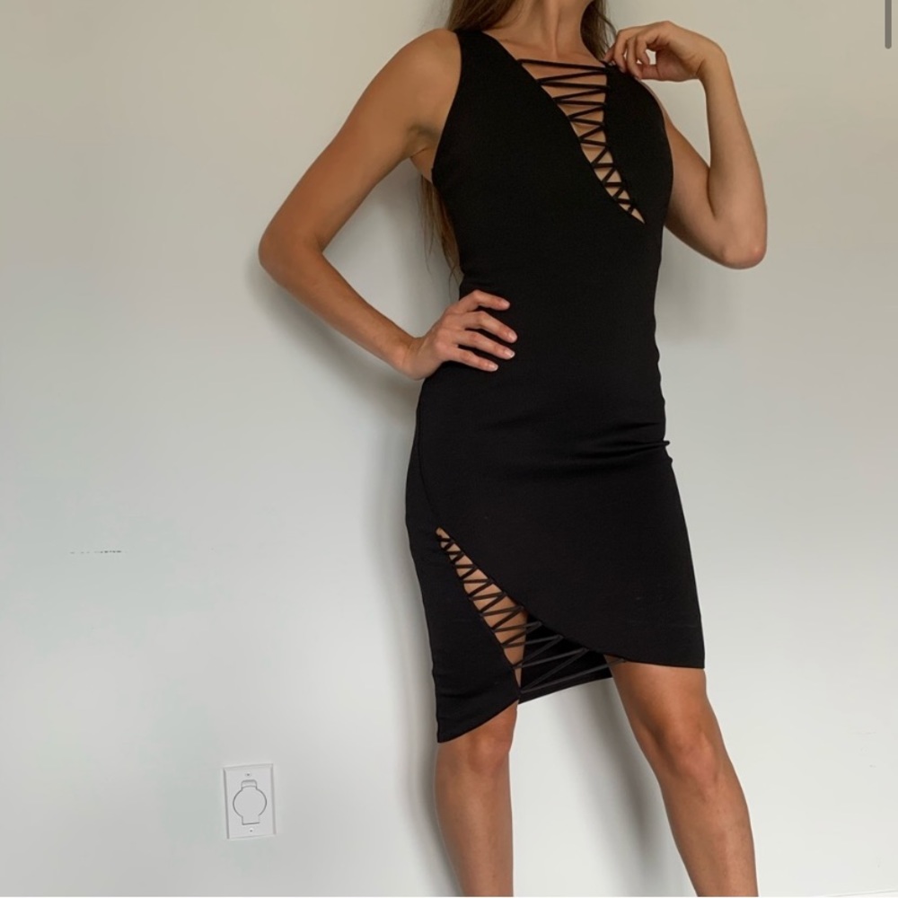 GUESS dress - Picture 2 of 5